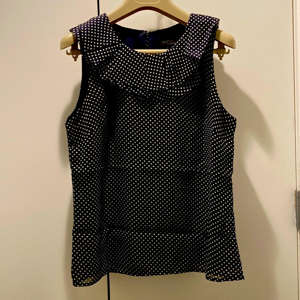 Silk Georgia ruffled neckline with darts fully lined